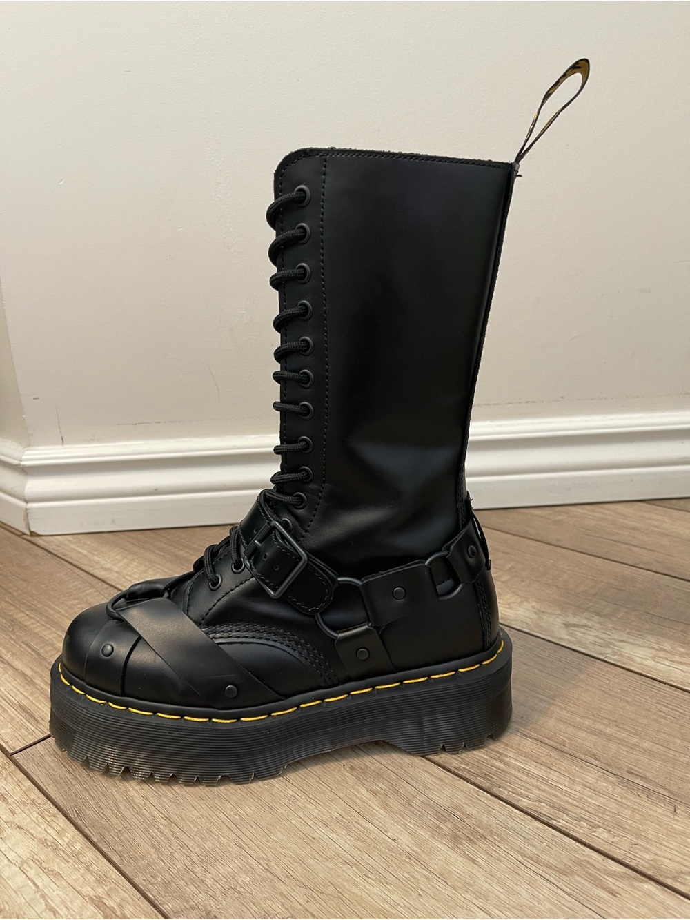 Dr. Martens Black Leather Lace-Up Platform Boots with Yellow Stitching size US 8 - Picture 2 of 16